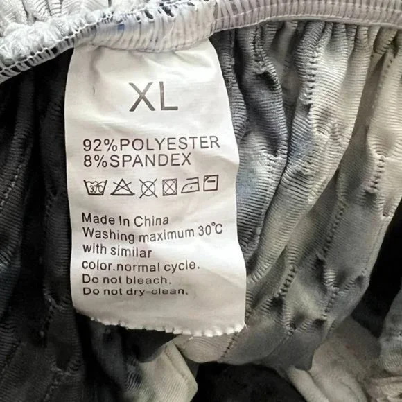 Scrunch Butt Short - Picture 2 of 2